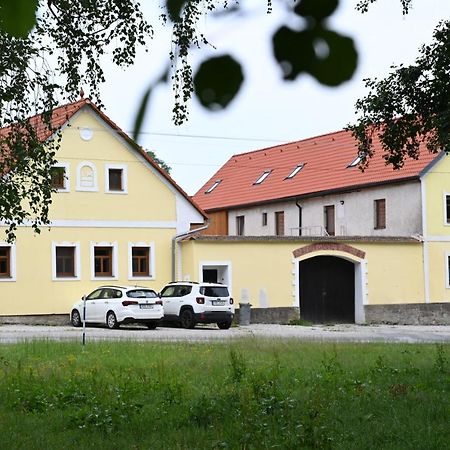 Penzion Mezi Radky Йиндржихув-Градец Экстерьер фото